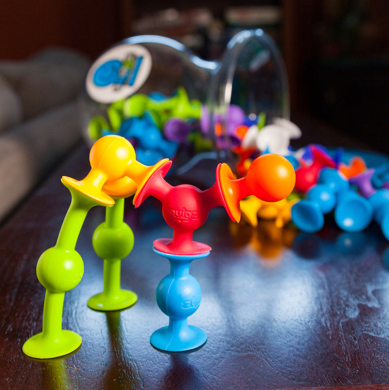 Fat Brain Toys - Squigz Deluxe Set